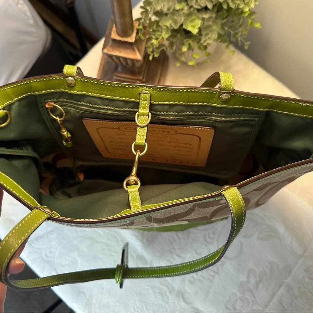 Coach Signature Stripe‎ Green Trim Tote Bag F0688-10125